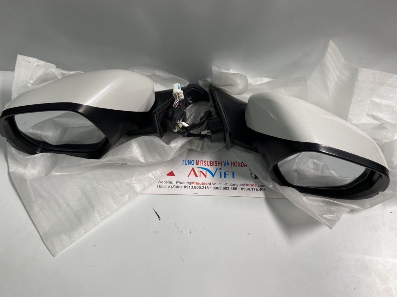 Gương chiếu hậu bên phụ xe Honda HRV